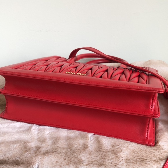 Authentic MiuMiu Red lambskin bag - Picture 4 of 6